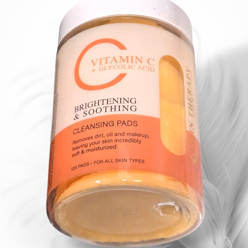 Skin Therapy Vitamin C + Glycolic Acid Brightening & Soothing 120Cleansing Pads.